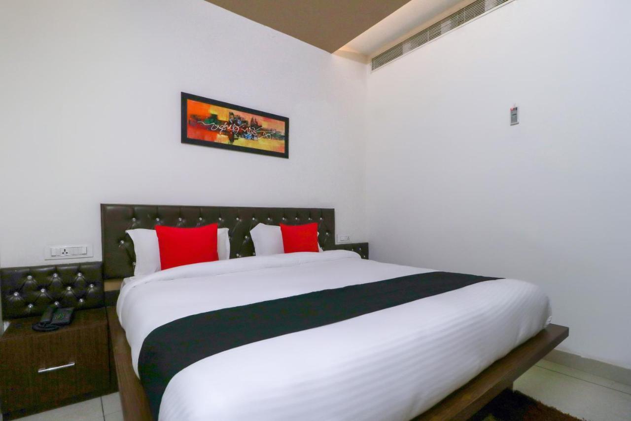 Townhouse 765 The Grace Hotel Patiala Exterior photo